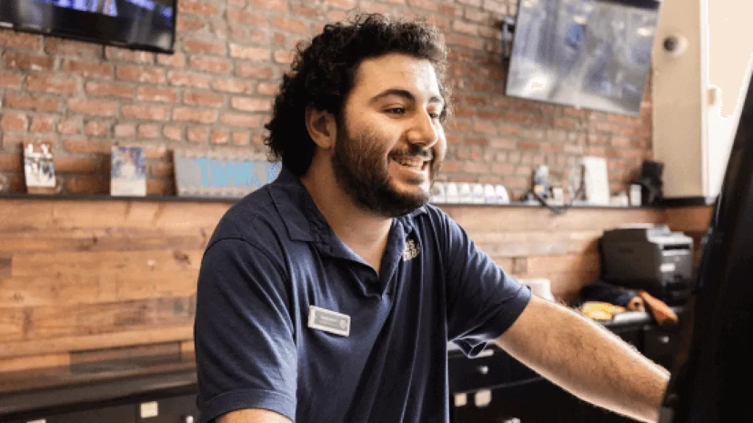 Expert Tips to Fast-Track Retail Hiring Before the Holidays